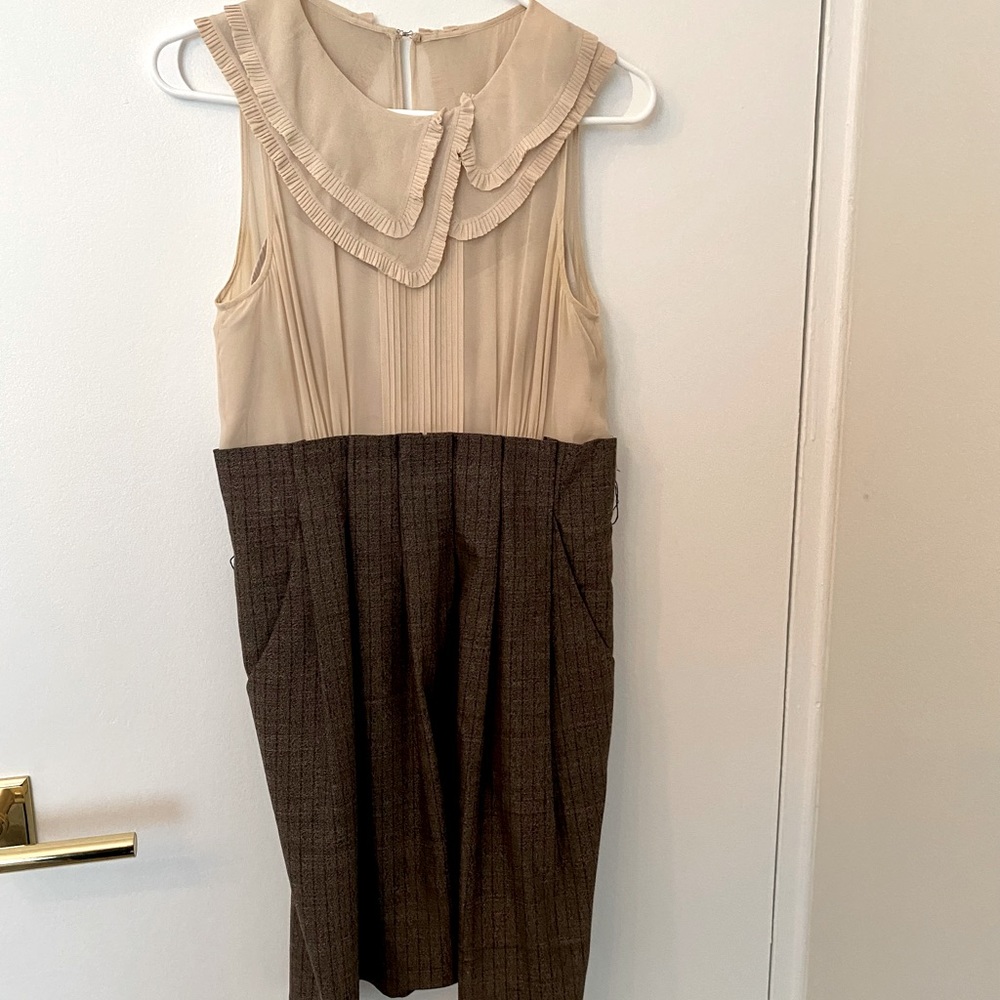 Very elegant Bcbg Maxazria dress, size 4.